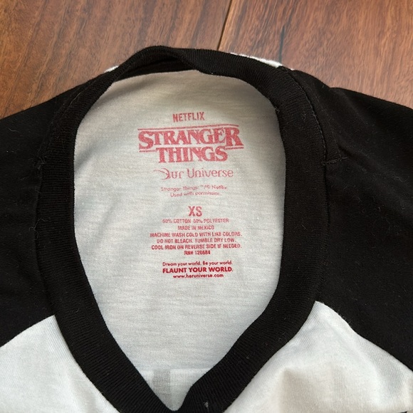 NETFLIX STRANGER THINGS HELLFIRE CLUB RAGLAN TEE SIZE XSMSLL UNISEX - Picture 5 of 8